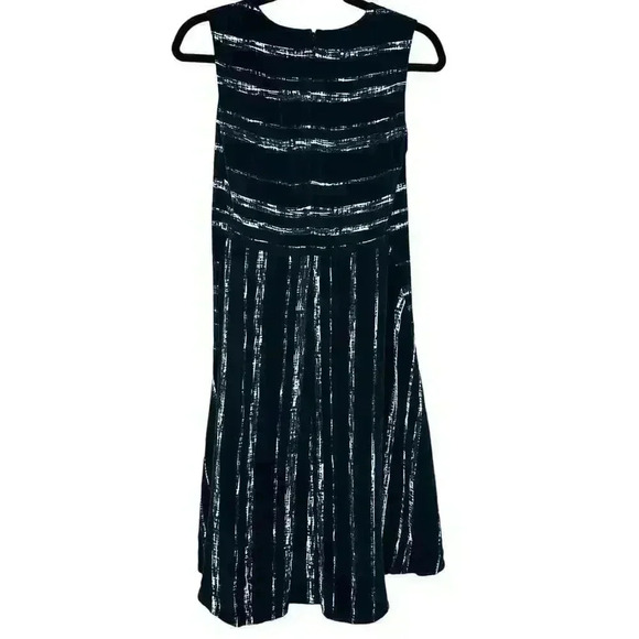 Vince Silk Shadow Stripe Sleeveless Shift Midi Dress Size 2 - Picture 4 of 5
